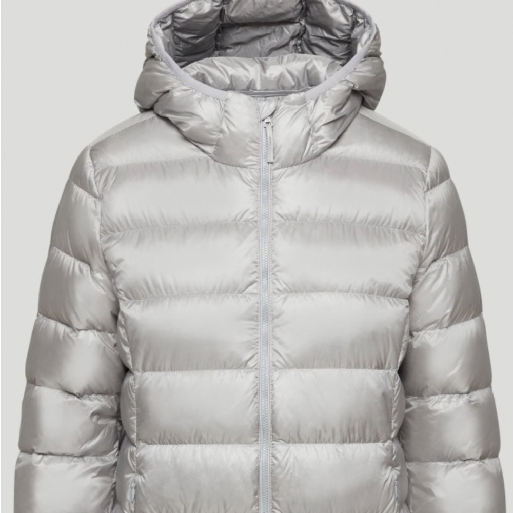 Aritzia TNA light puffer silver green